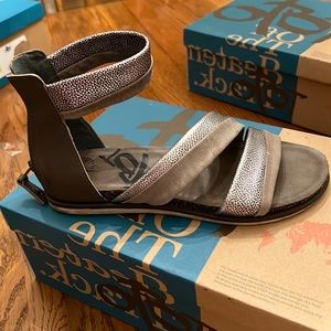 Otbt sandals